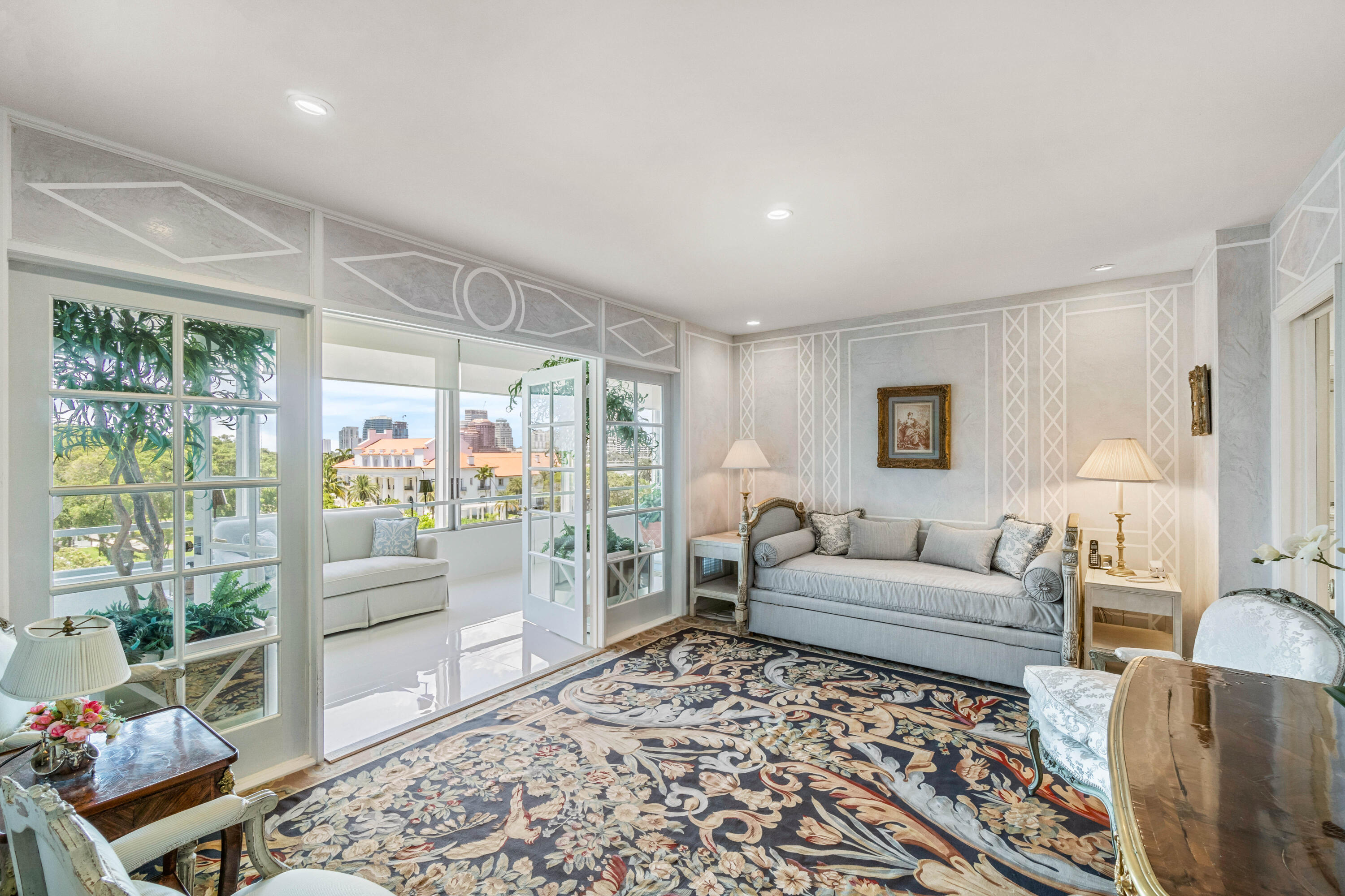 44 Cocoanut Row 503/504 B