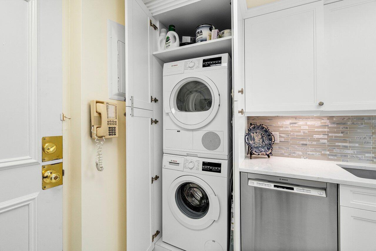 44 Cocoanut Row B 505