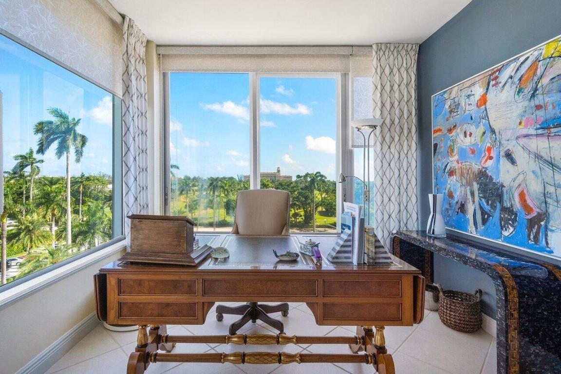 44 Cocoanut Row B 505