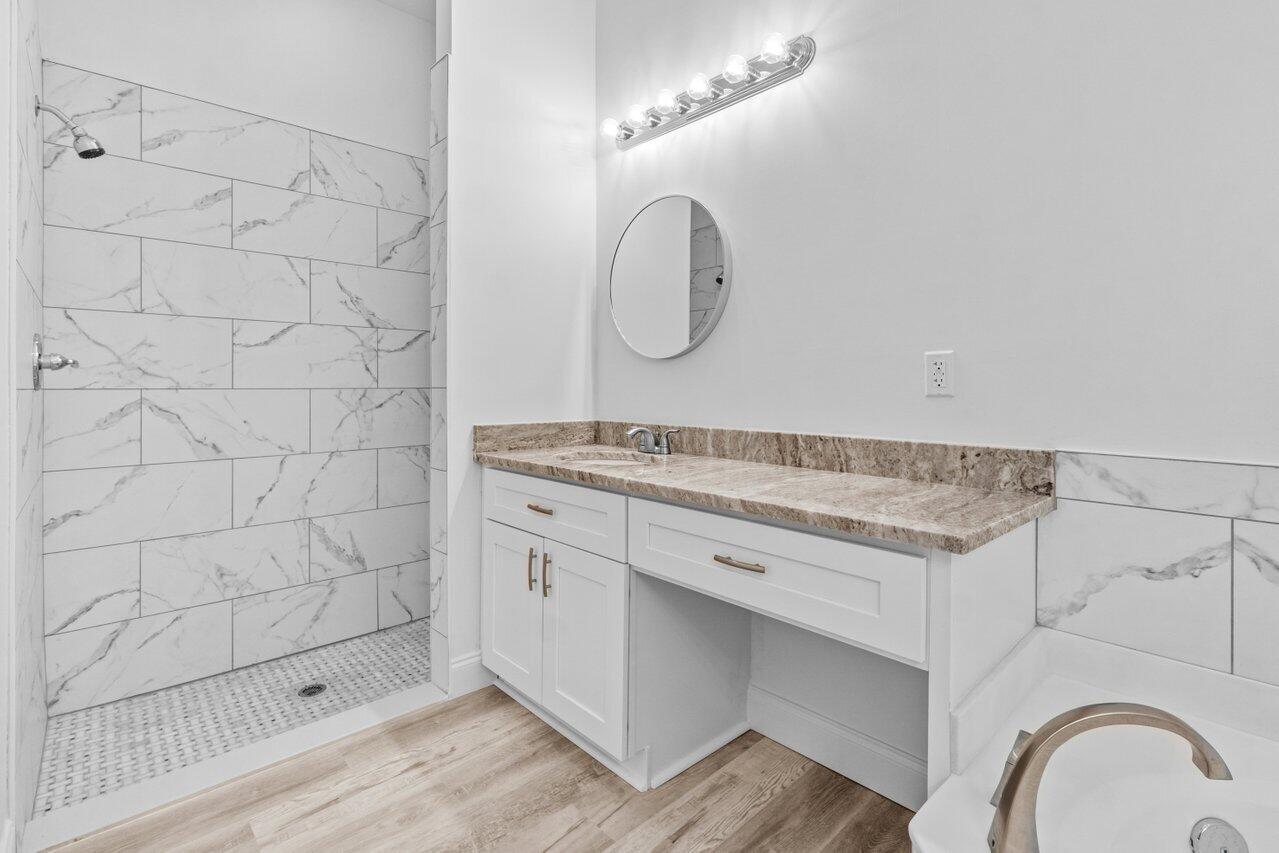 2560 Sandy Cay