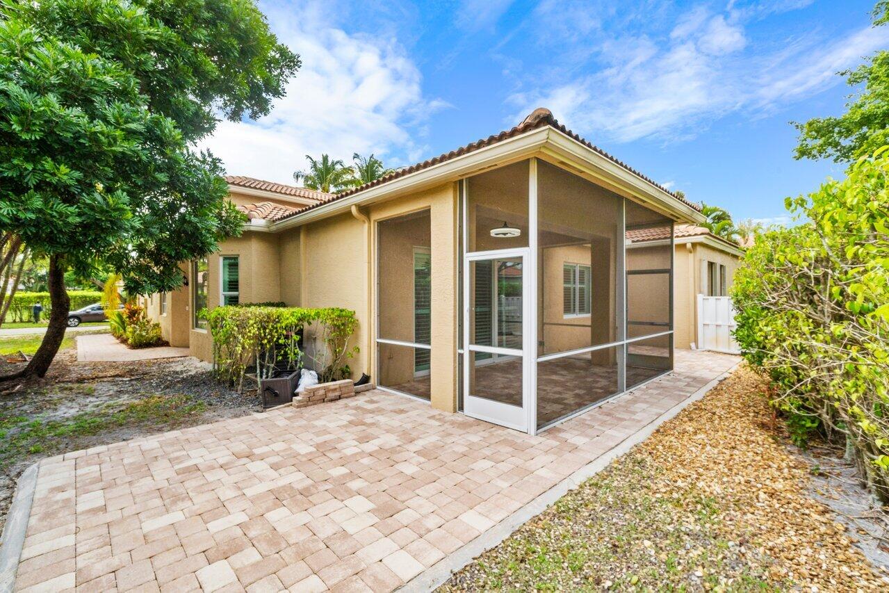 2560 Sandy Cay
