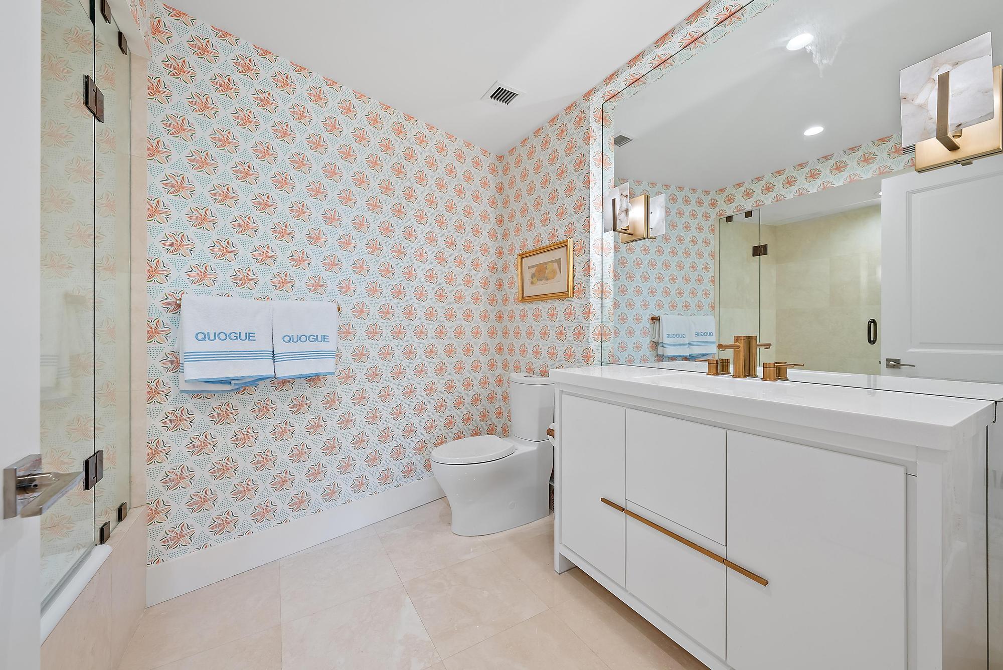 44 Cocoanut Row B310