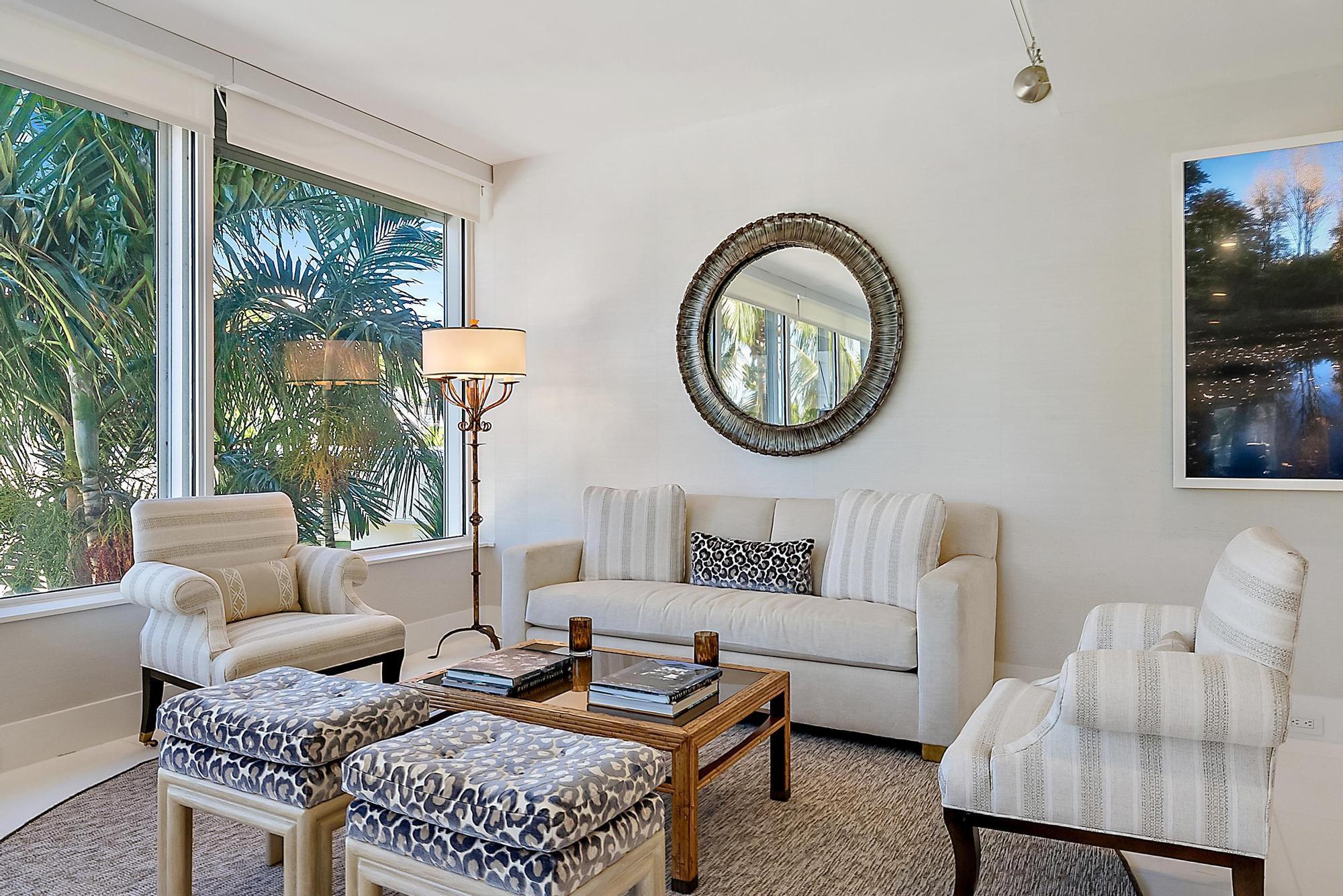 44 Cocoanut Row B310