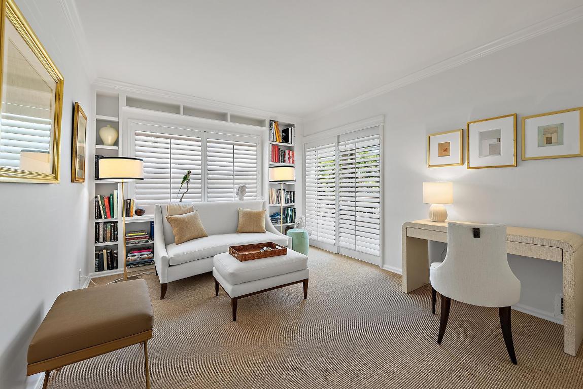 44 Cocoanut Row 124 B