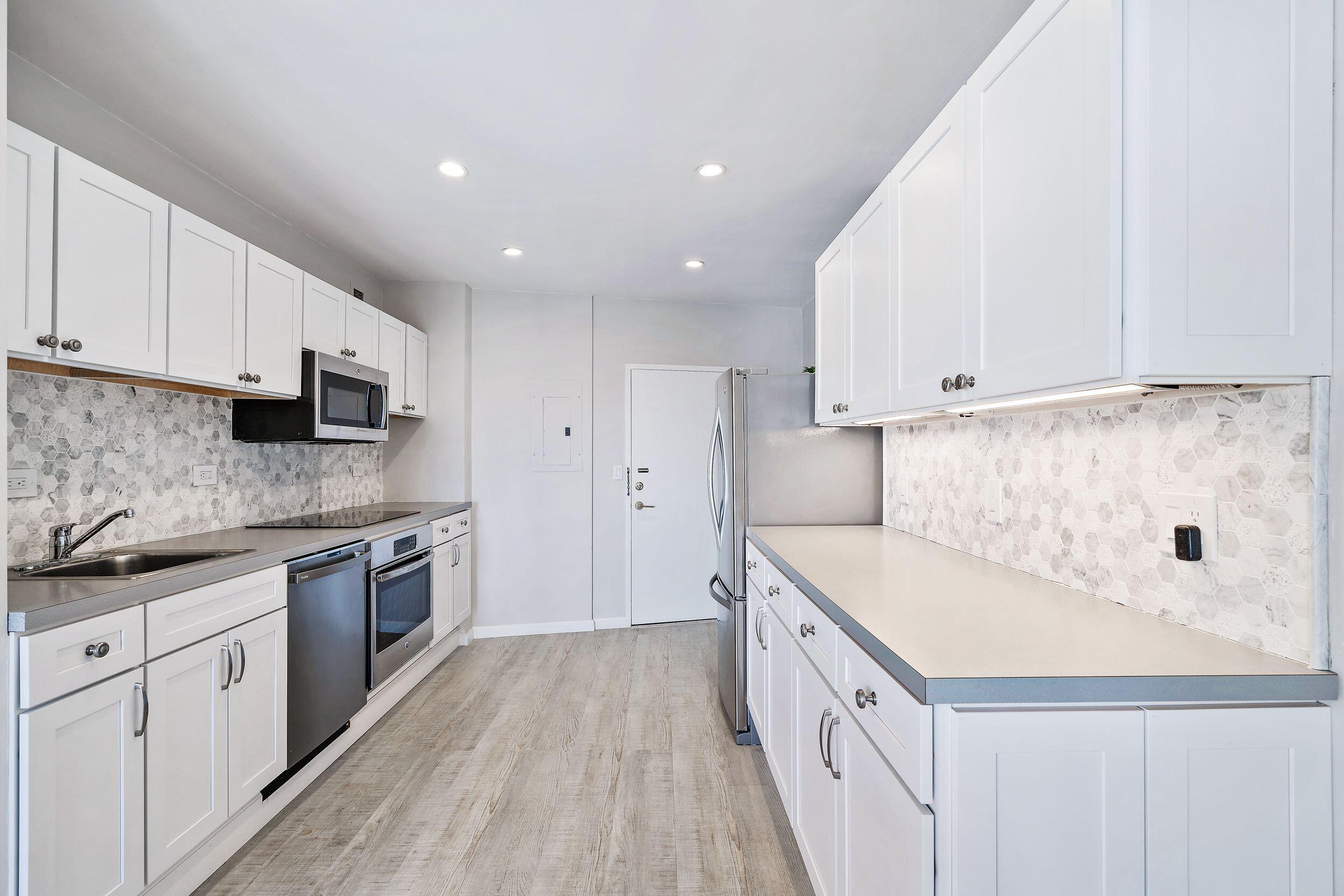 44 Cocoanut Row 626b