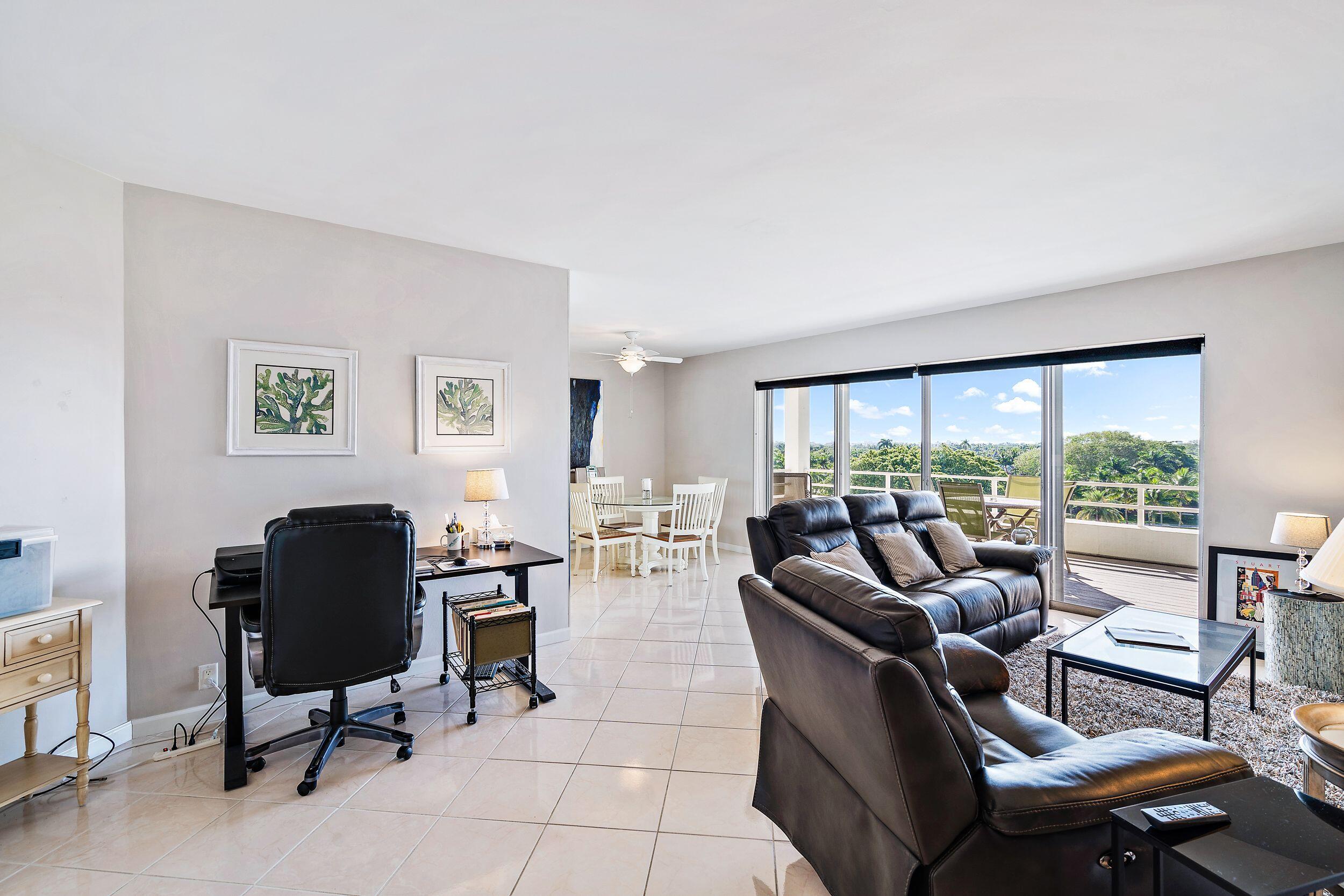 44 Cocoanut Row 626b