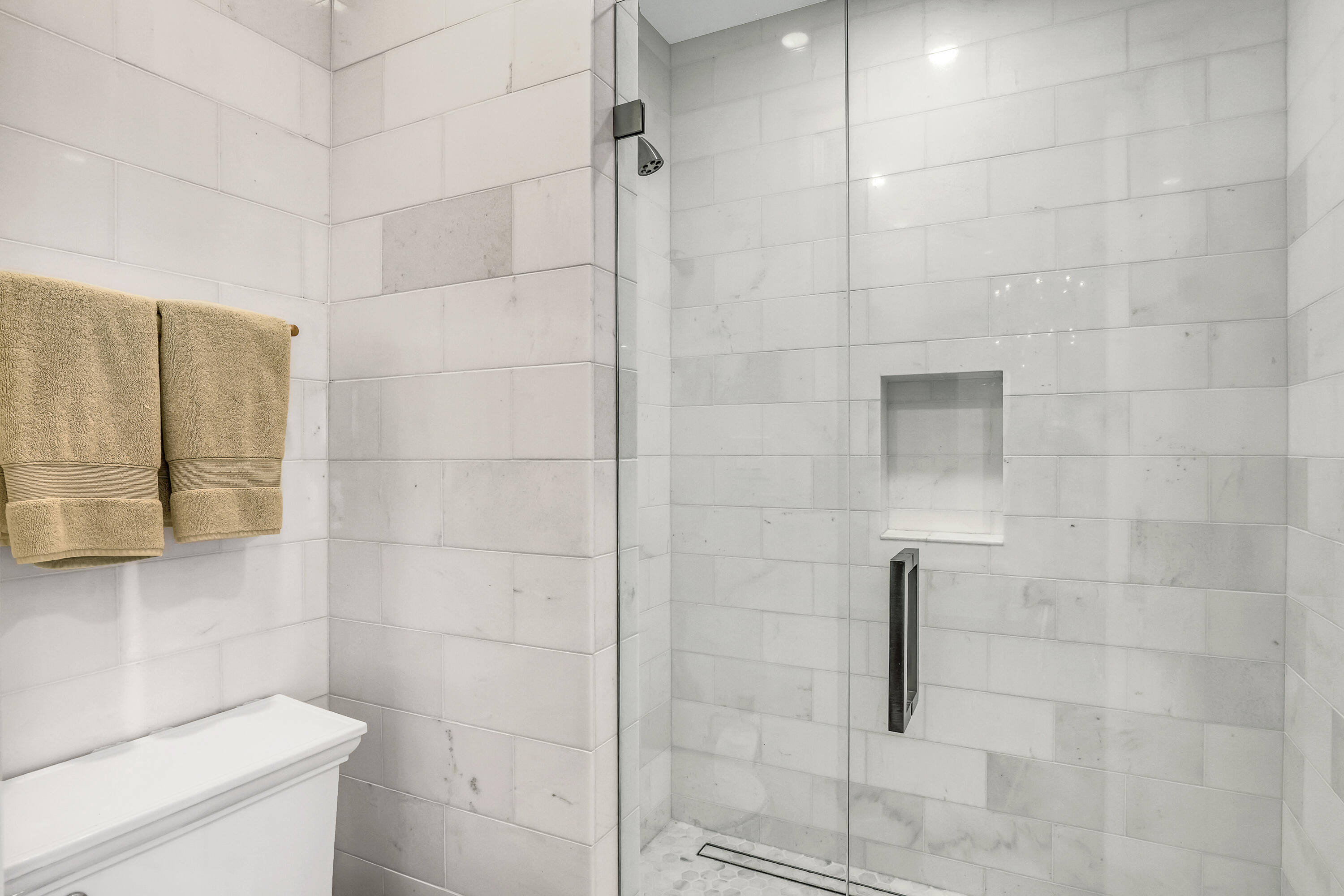 44 Cocoanut Row 302 B