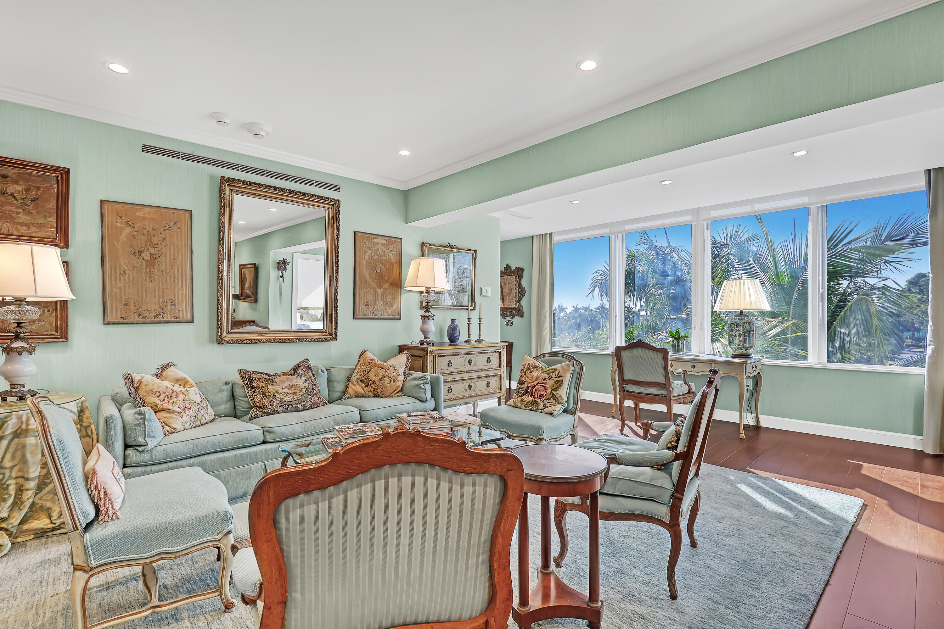 44 Cocoanut Row 302 B