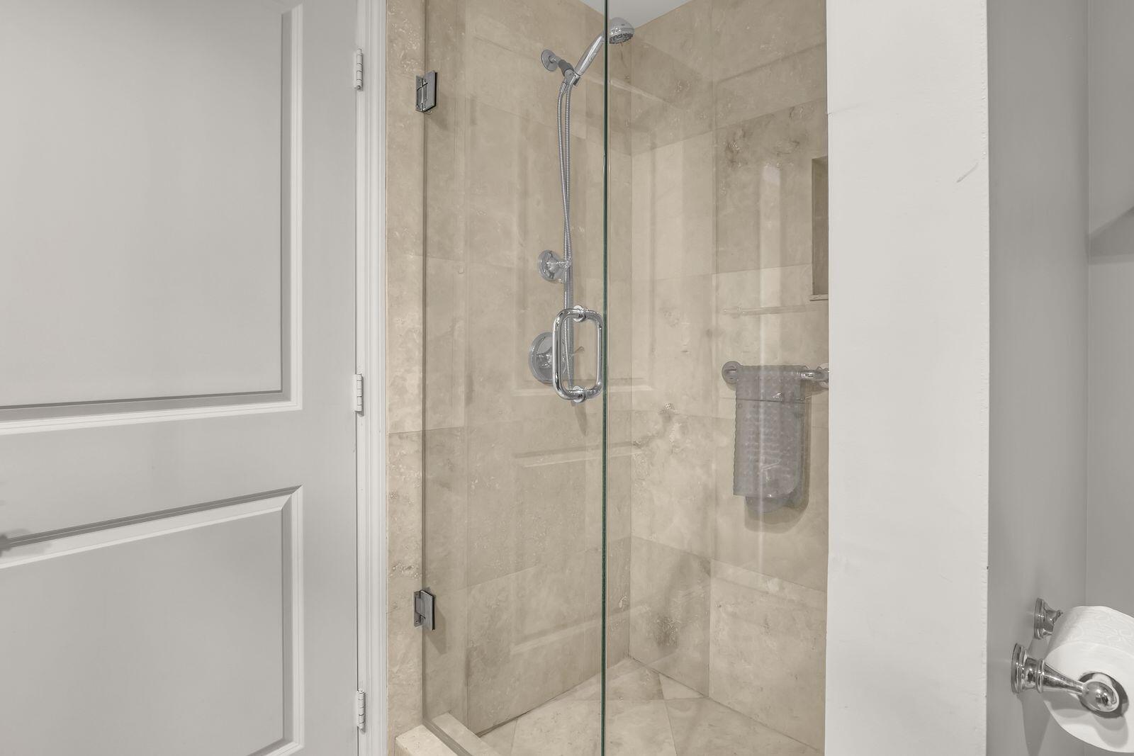 44 Cocoanut Row 420/421 A