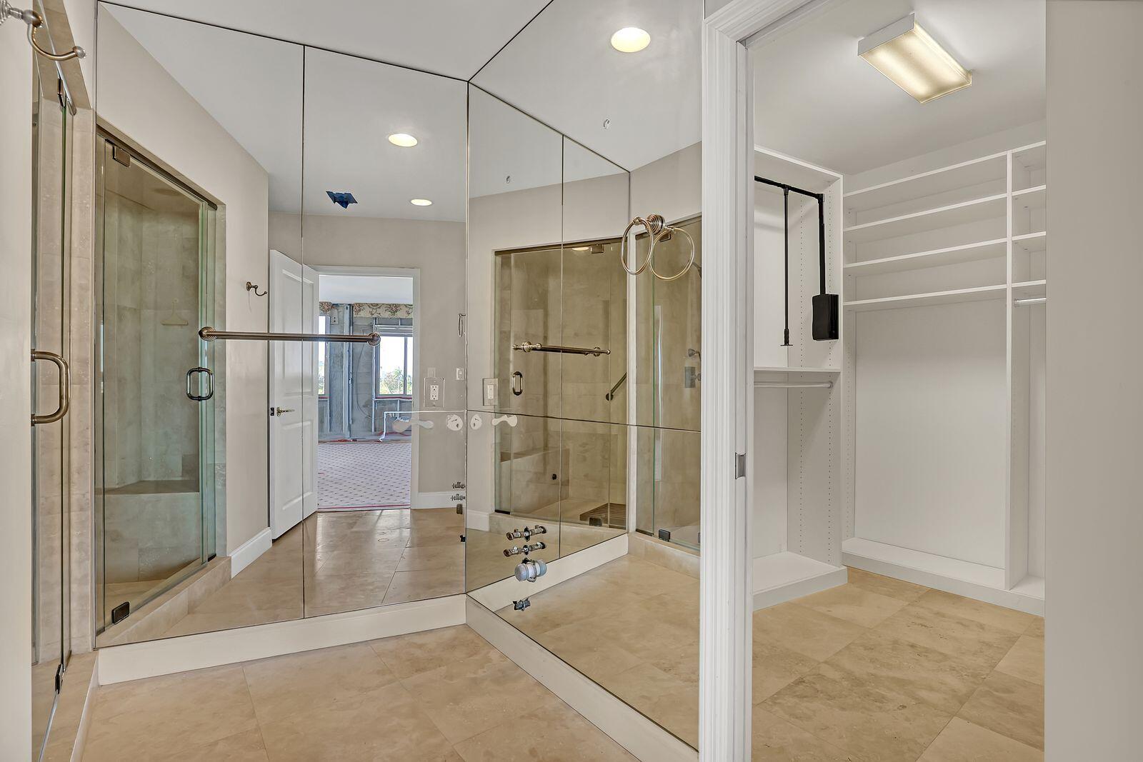 44 Cocoanut Row 420/421 A