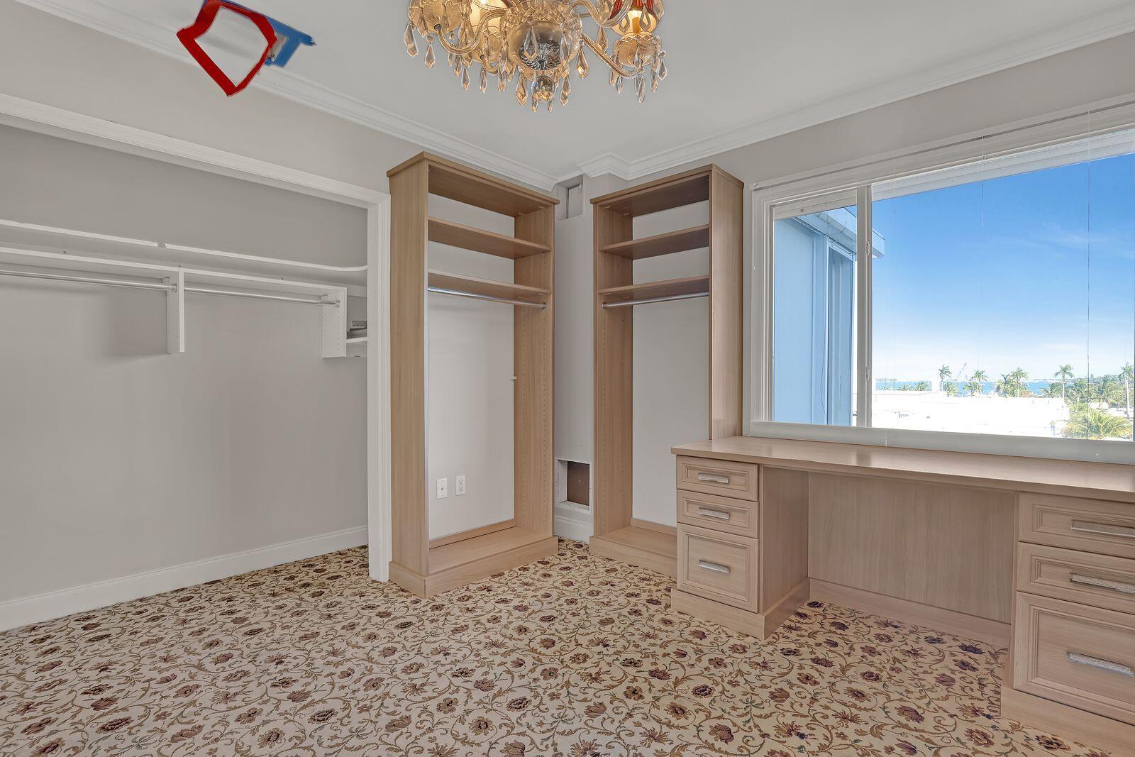 44 Cocoanut Row 420/421 A