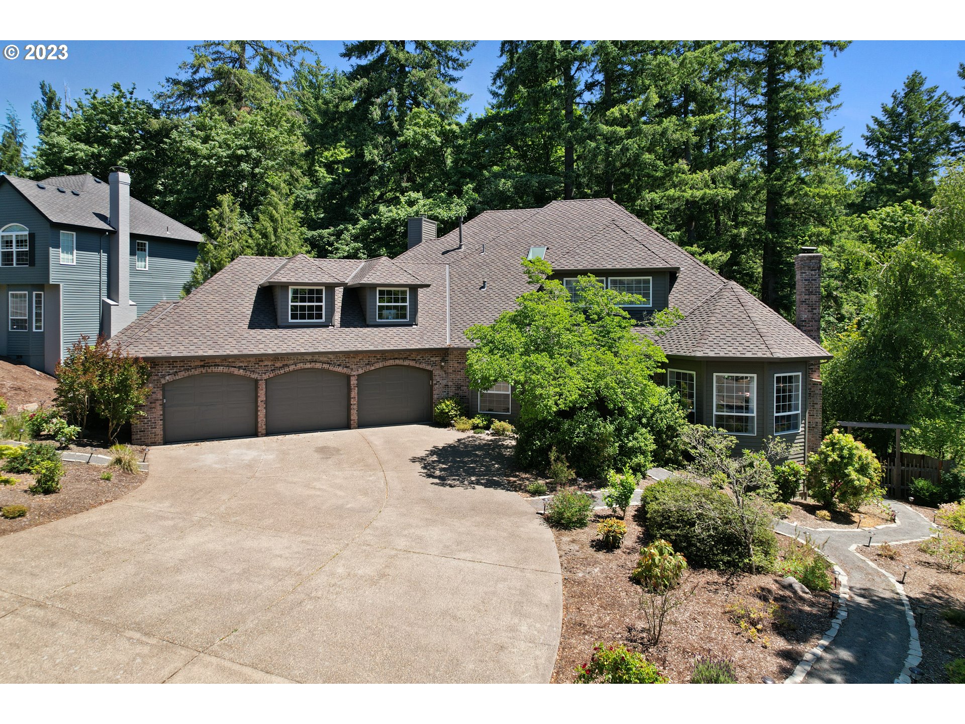 15242 SW PEACHTREE DR