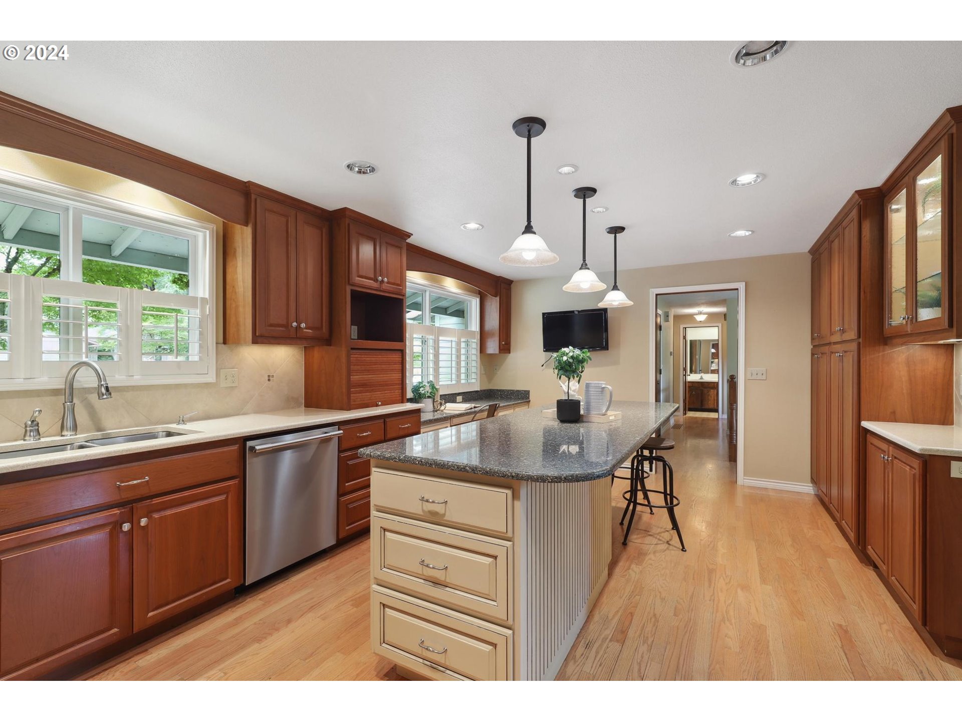 11335 SW COTTONWOOD LN