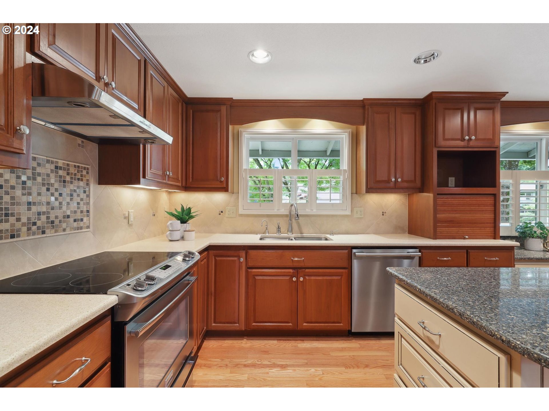 11335 SW COTTONWOOD LN