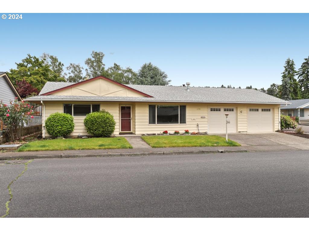 15795 SW QUEEN VICTORIA PL