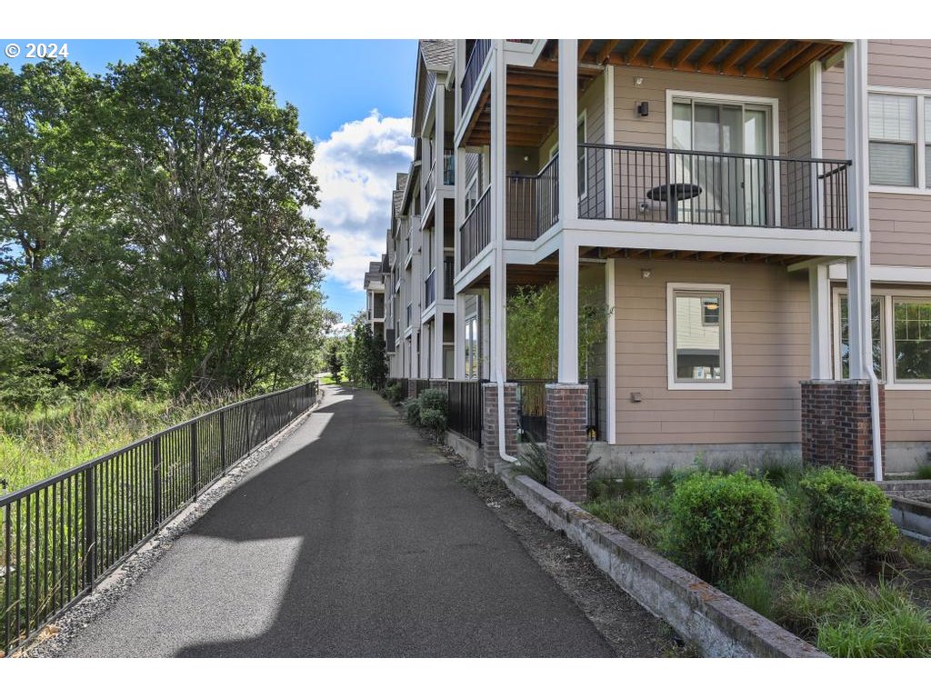 16405 NW CHADWICK WAY 102