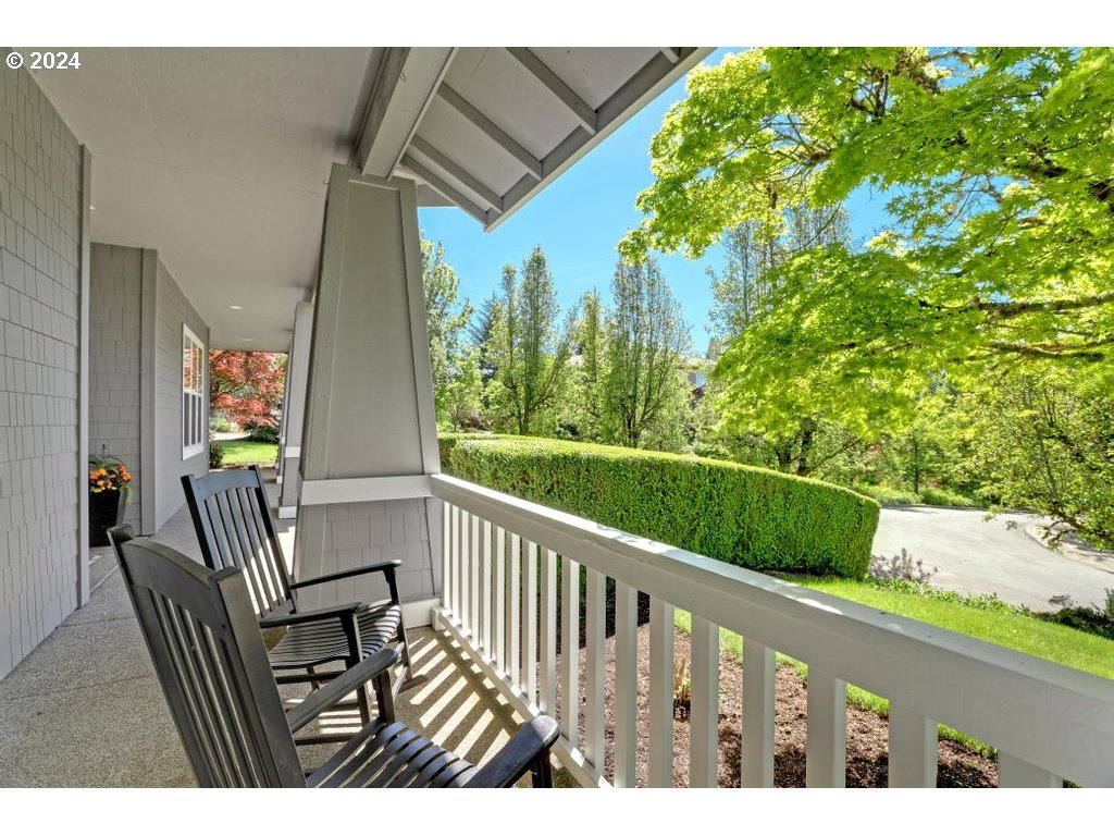 10416 NW BARCLAY TER