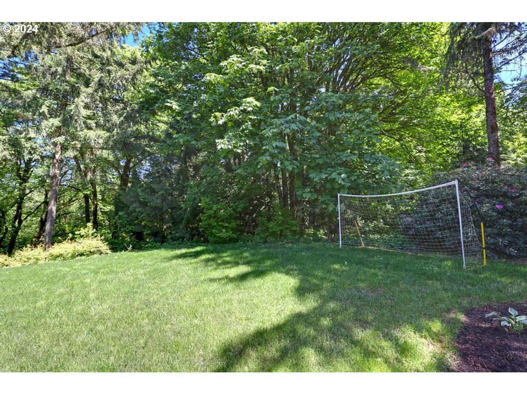 10416 NW BARCLAY TER