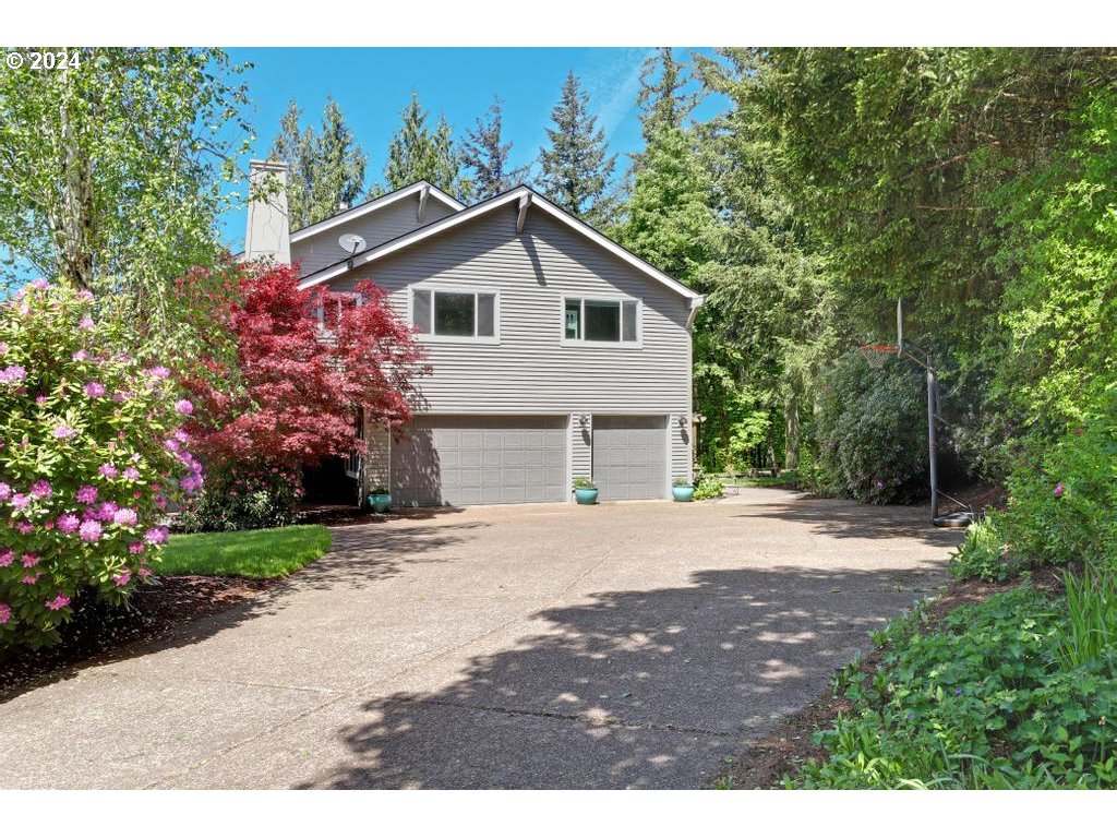 10416 NW BARCLAY TER