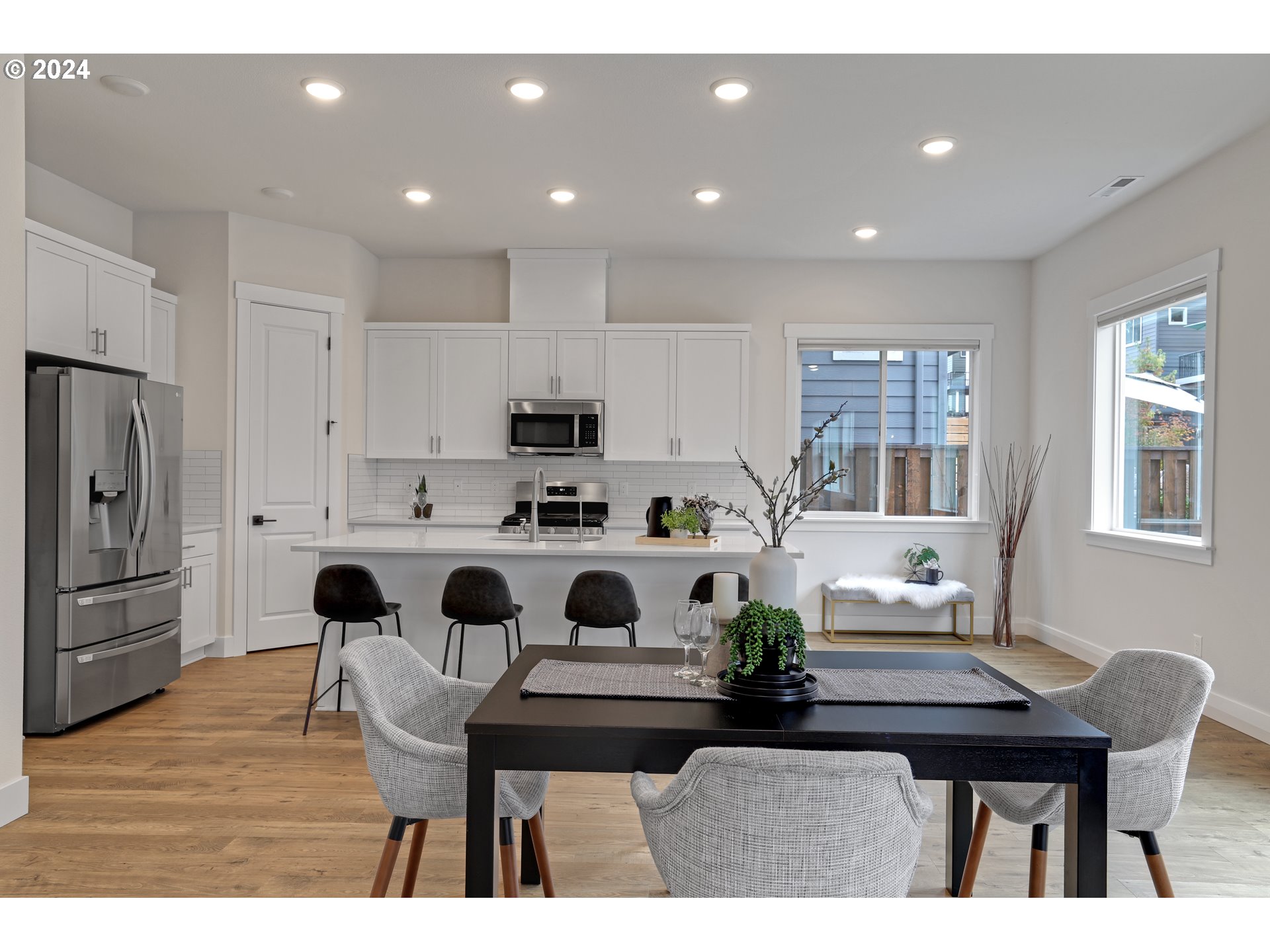 16698 SW SUNSHINE COAST ST