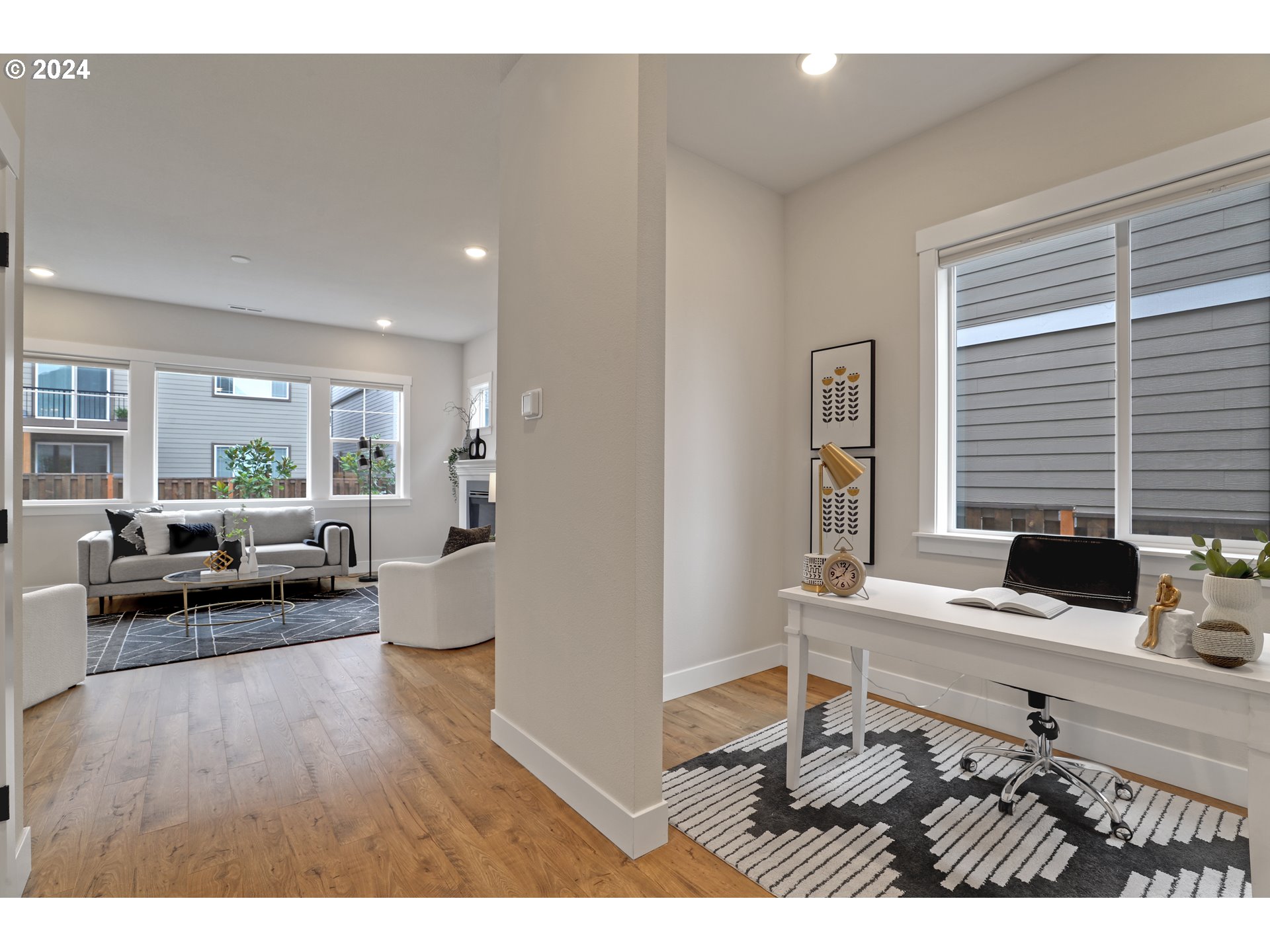 16698 SW SUNSHINE COAST ST