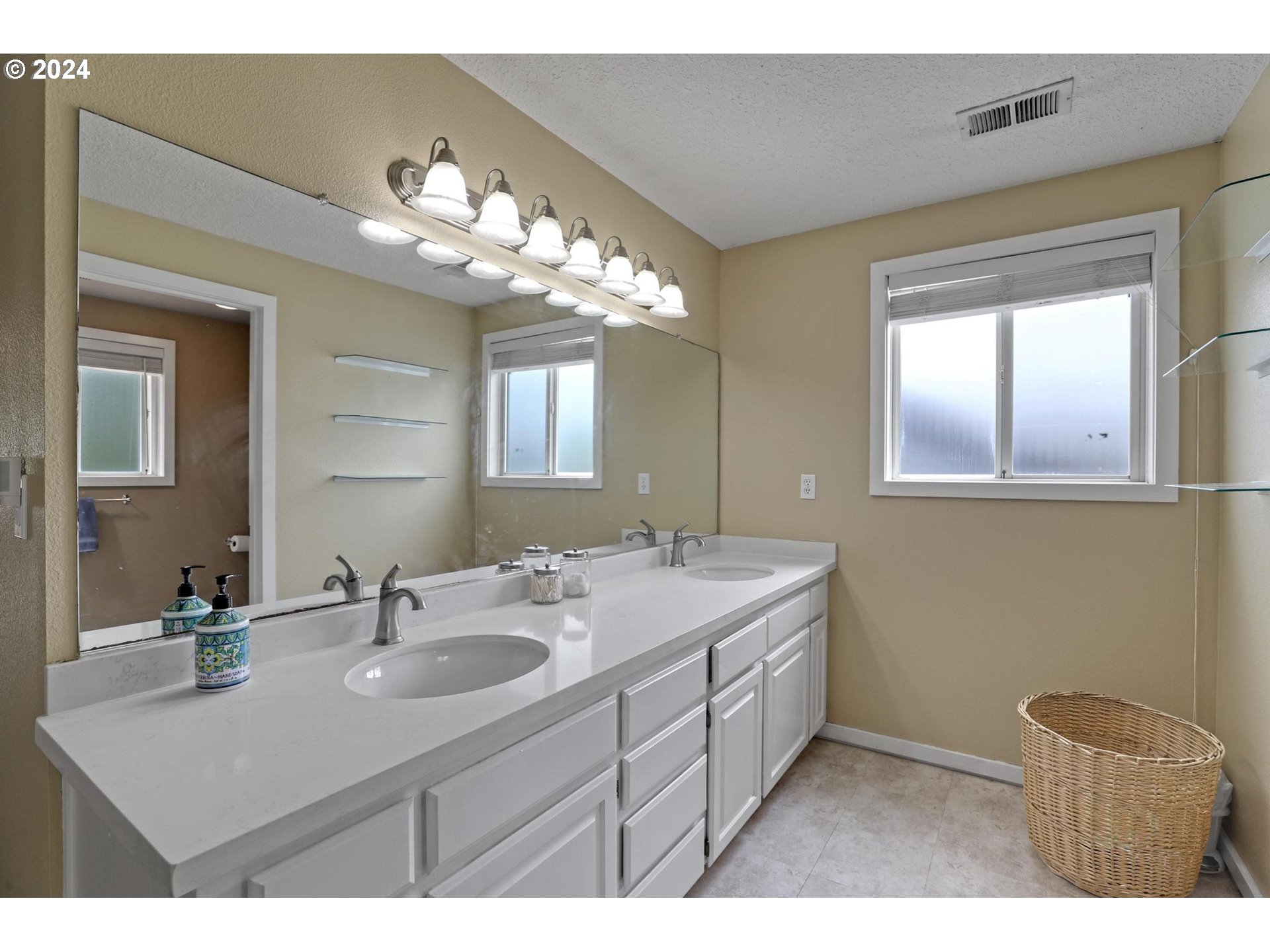 12890 SW VILLAGE PARK LN