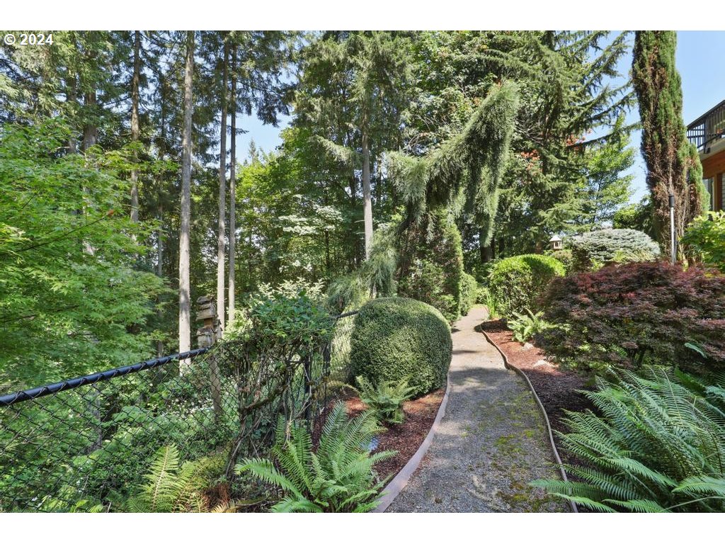 13549 SW ASCENSION DR