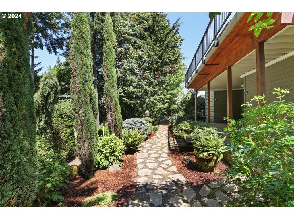 13549 SW ASCENSION DR