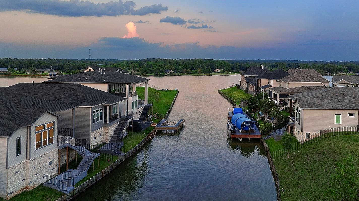11021 N Lake Mist Lane