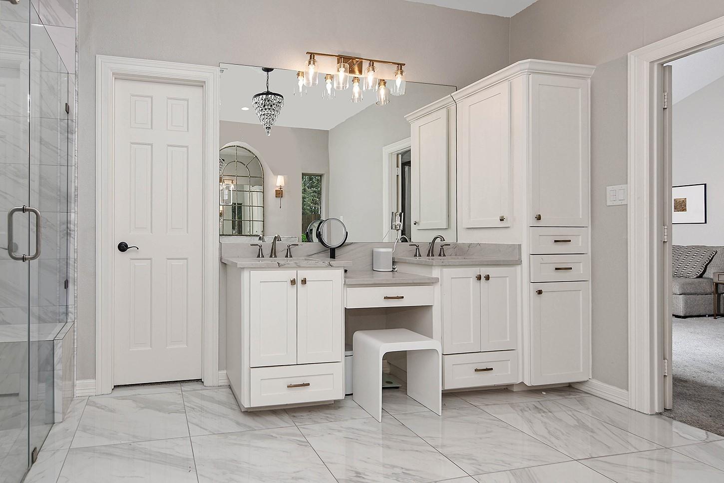 10117 Shady Hollow Drive