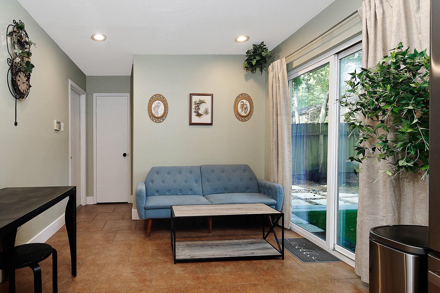 103 N Deerfoot Circle