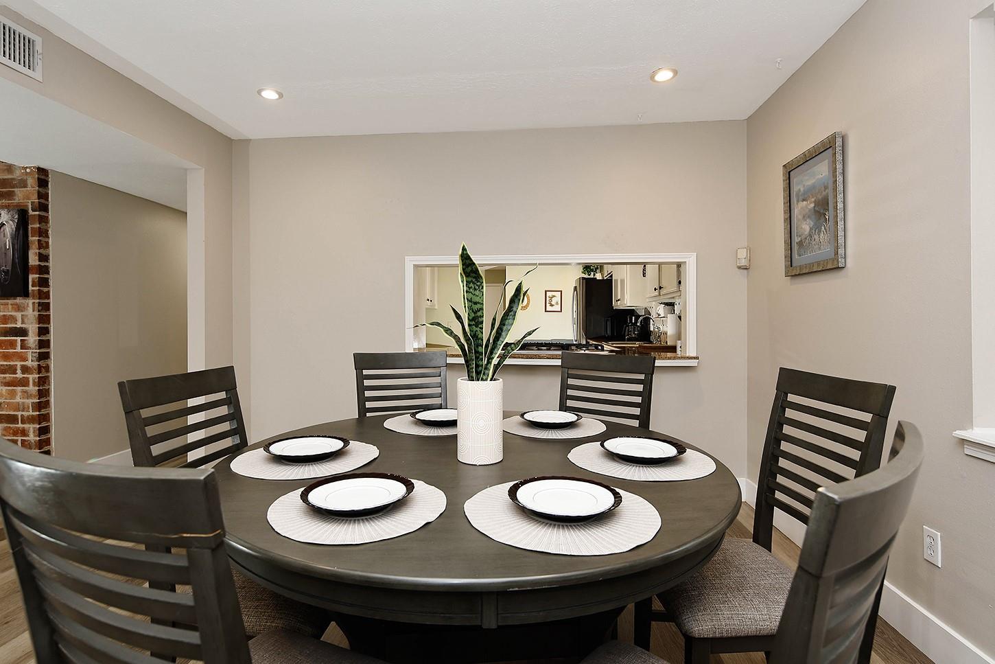 103 N Deerfoot Circle