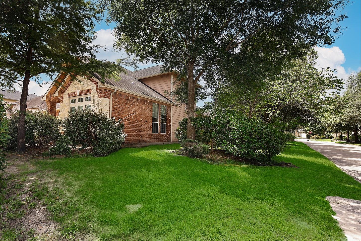 19 Patina Pines Place