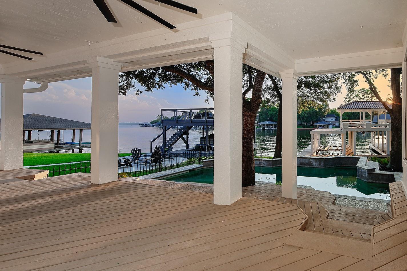 12412 Lake Vista Drive