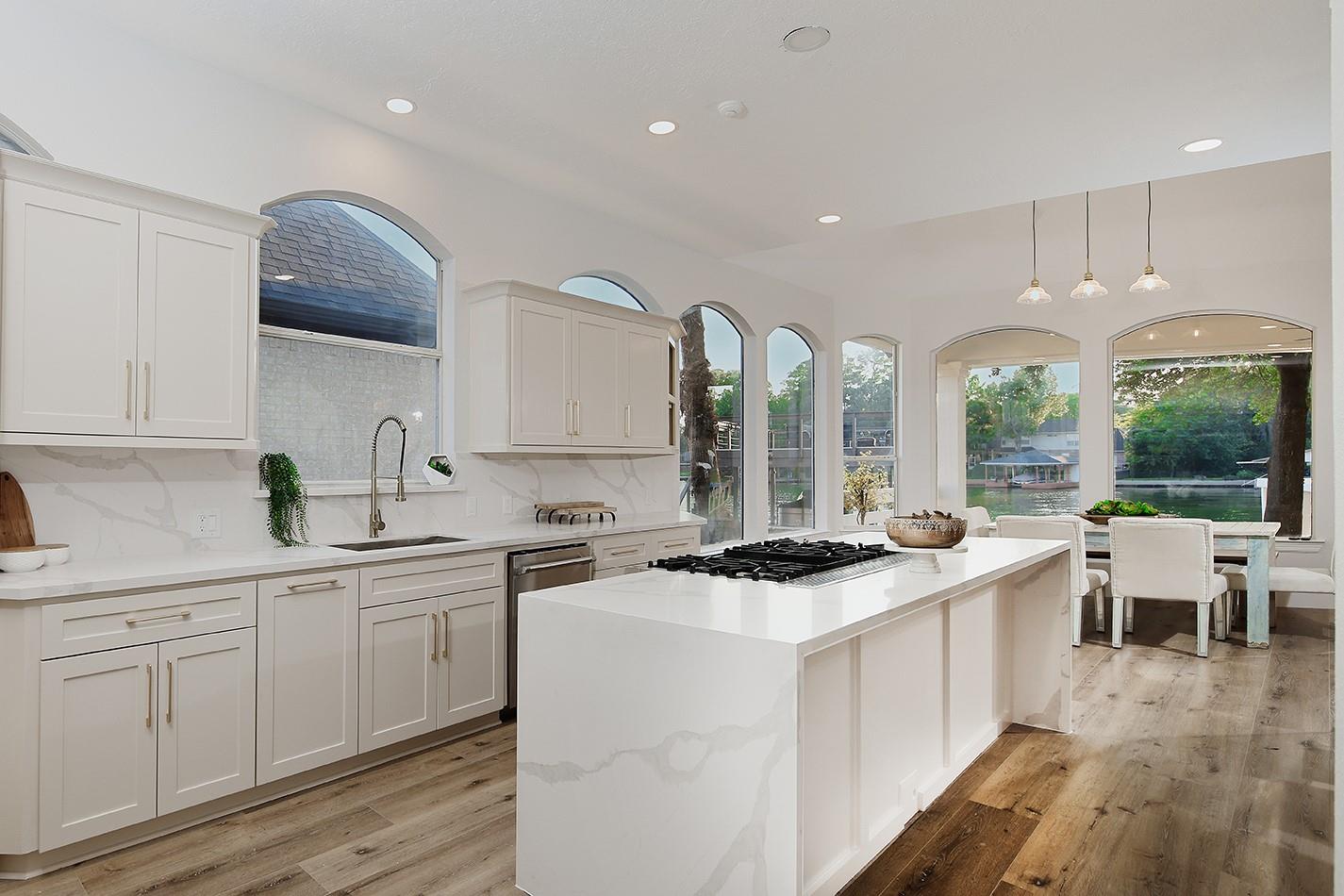 12412 Lake Vista Drive