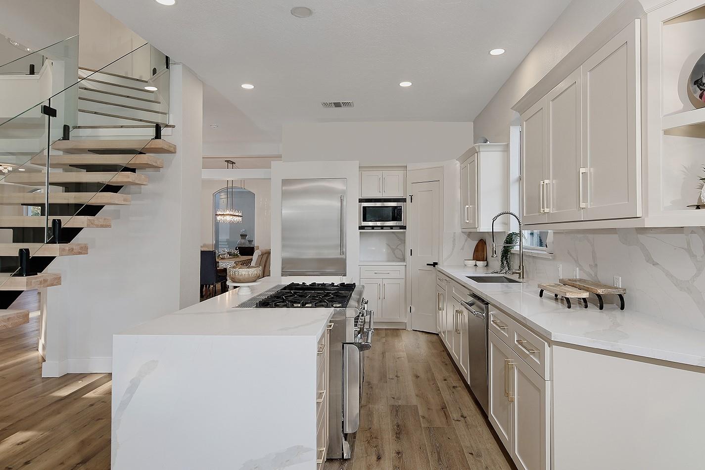 12412 Lake Vista Drive