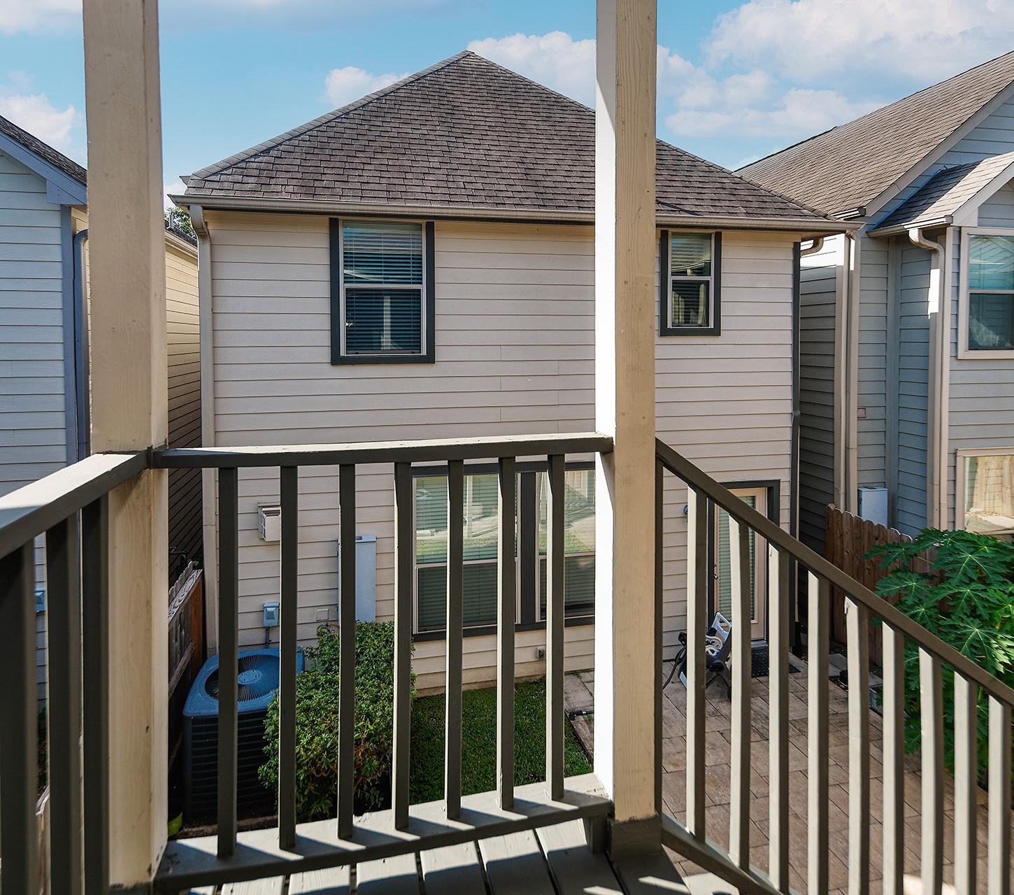 737 W 20th Street