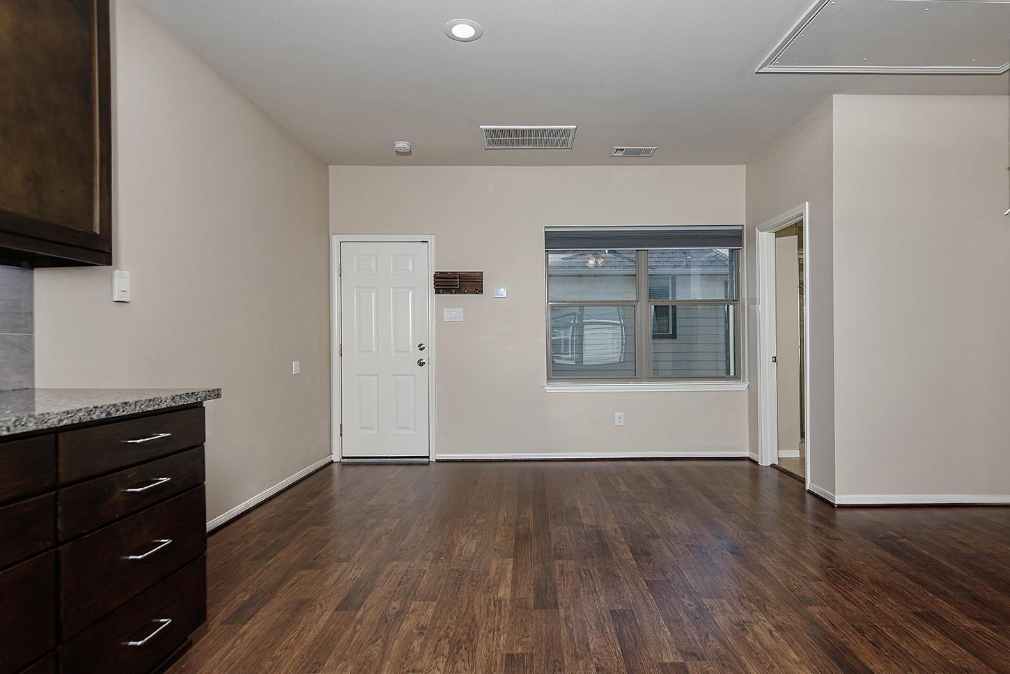 737 W 20th Street