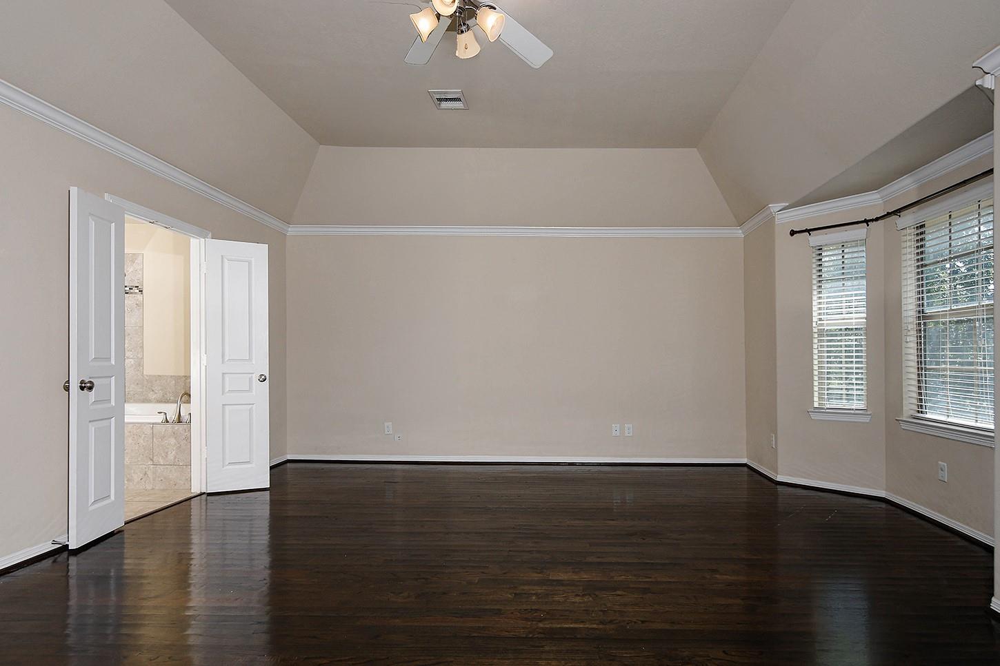 737 W 20th Street