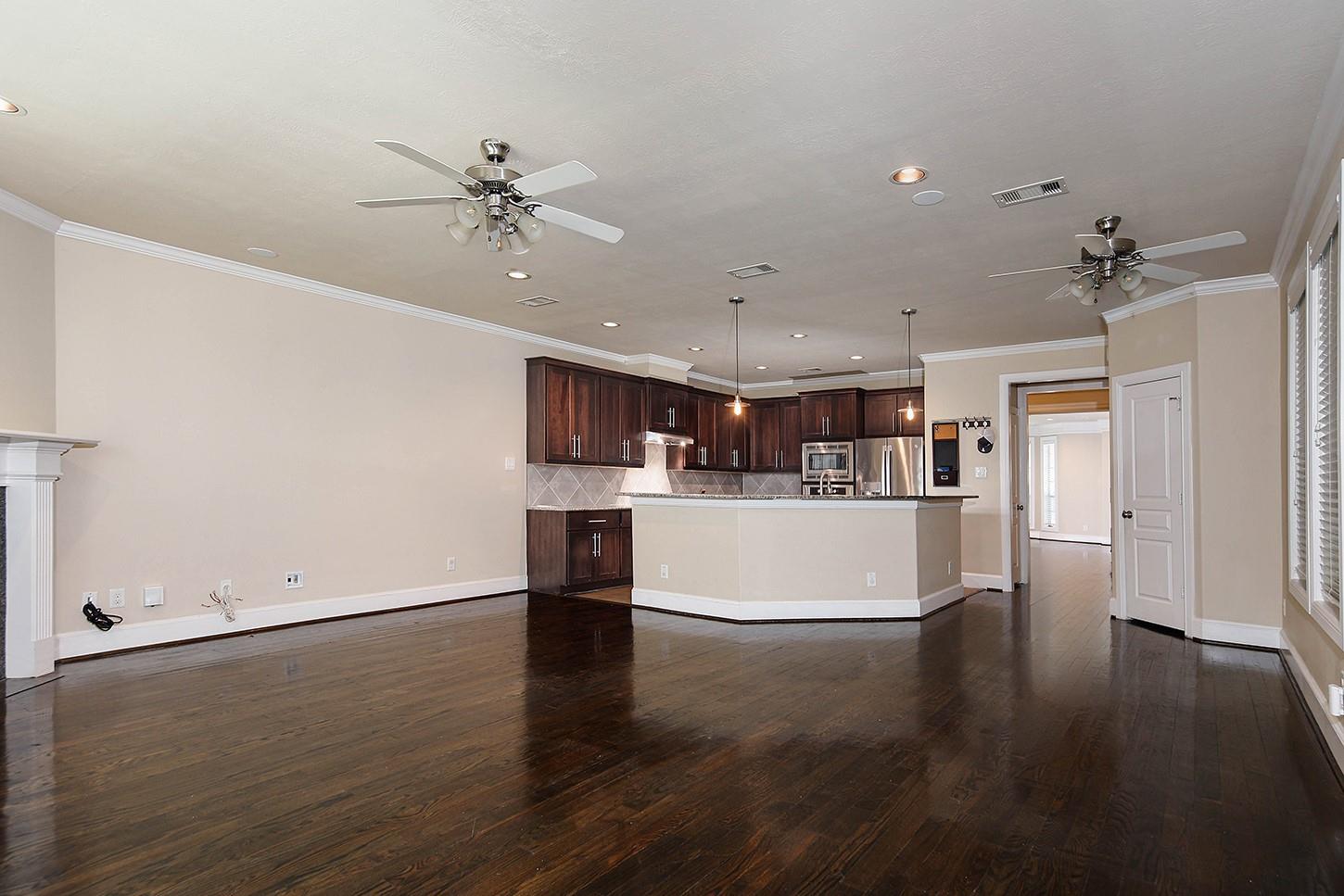 737 W 20th Street