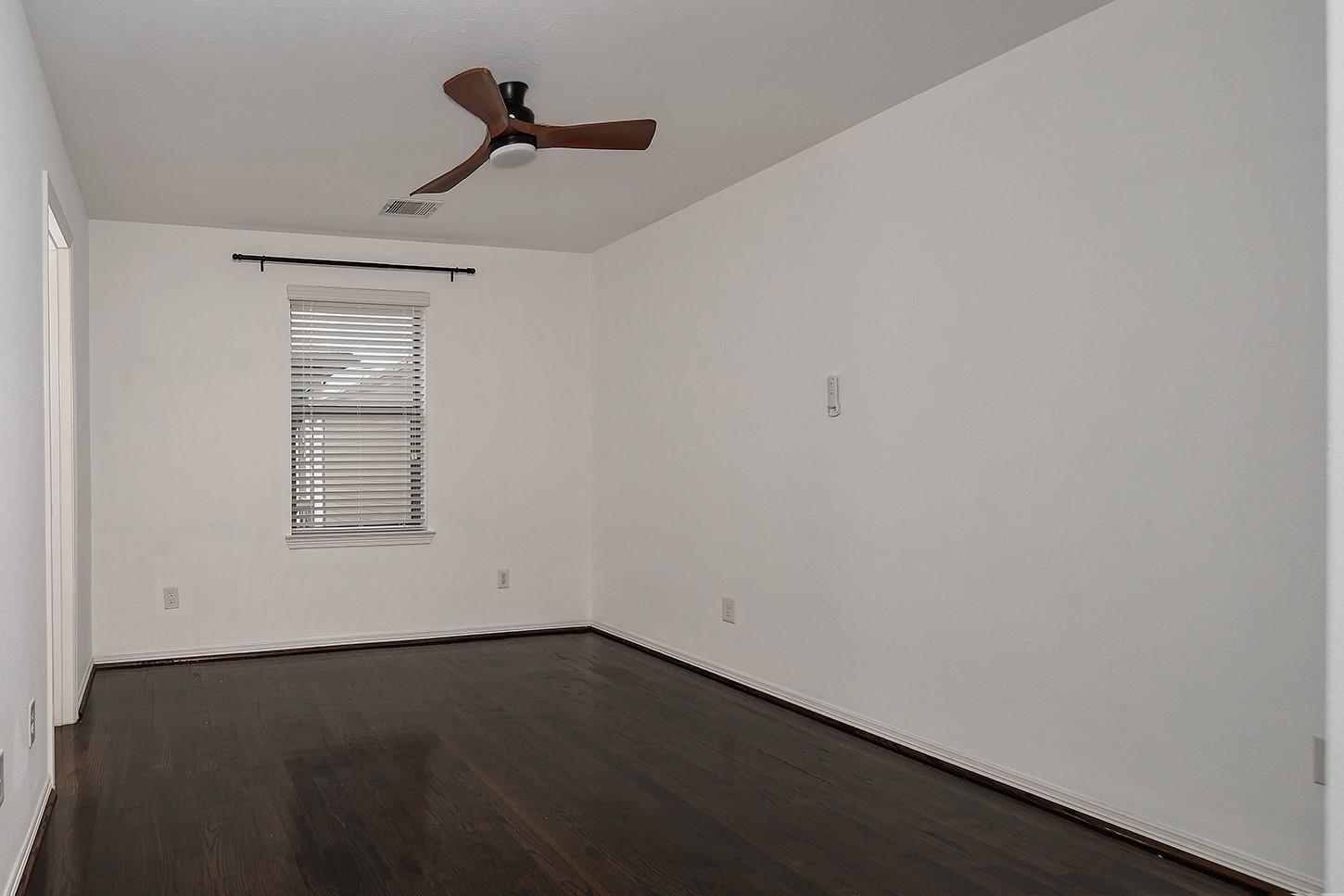 737 W 20th Street