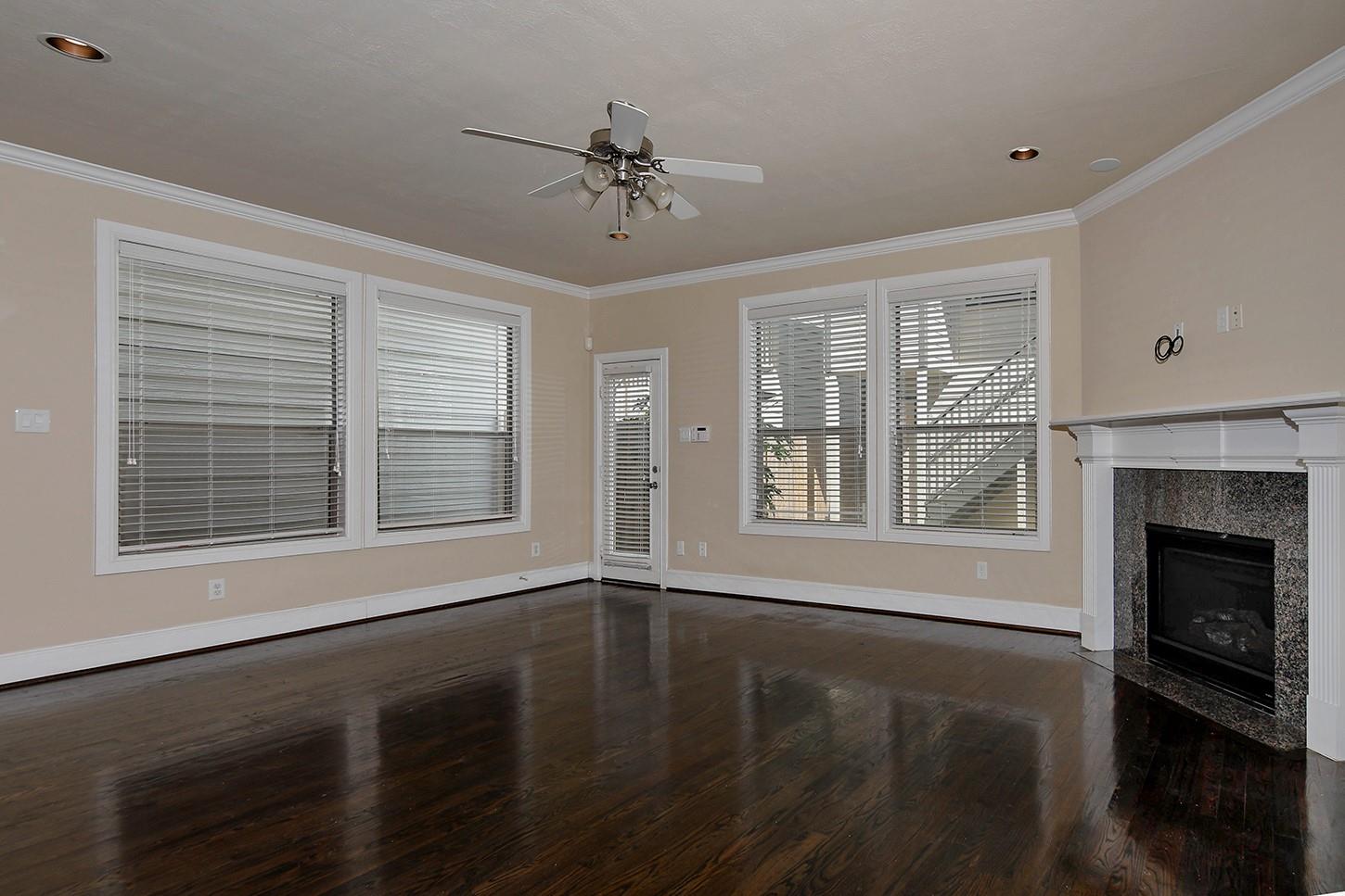 737 W 20th Street