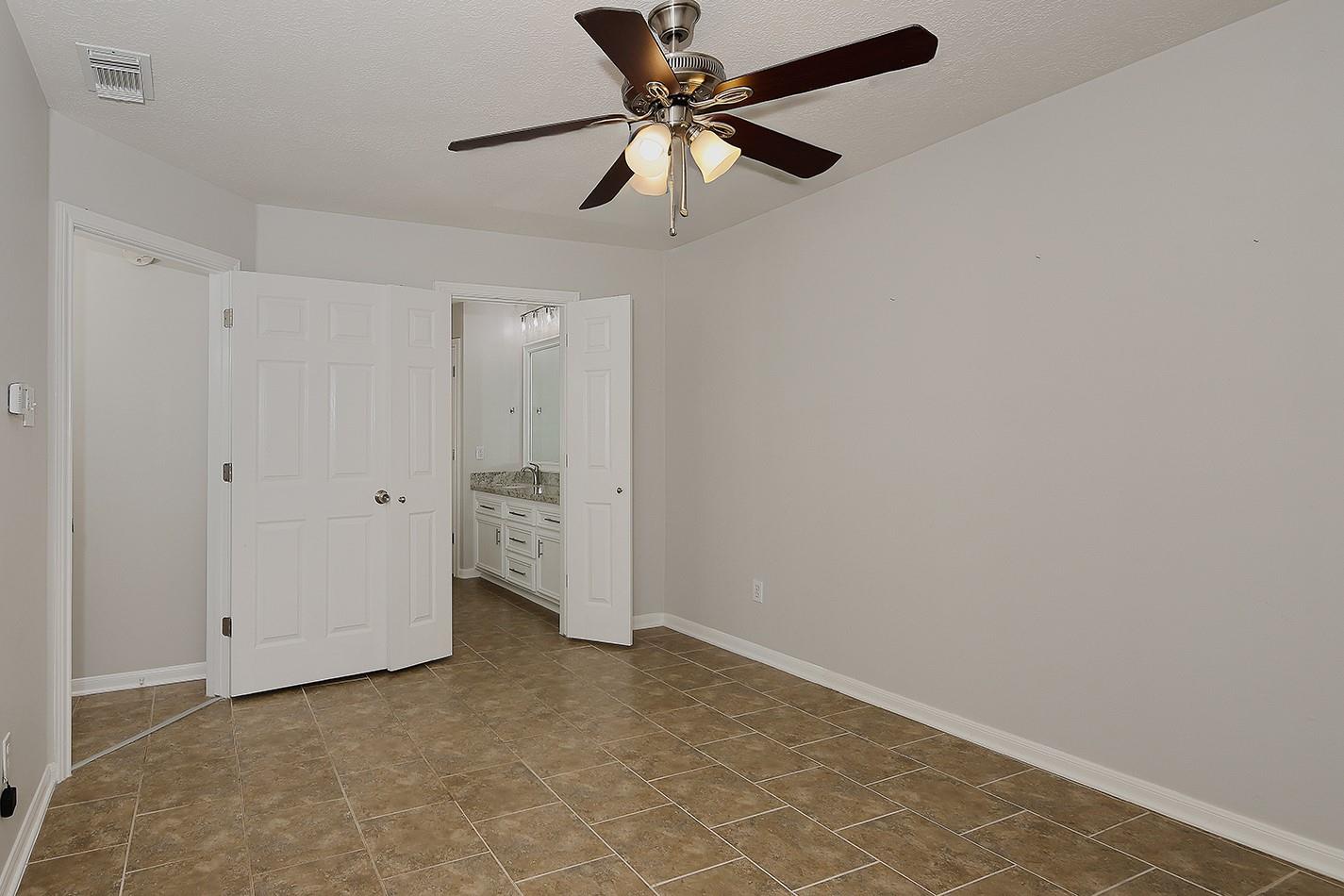 31 N Rushwing Circle