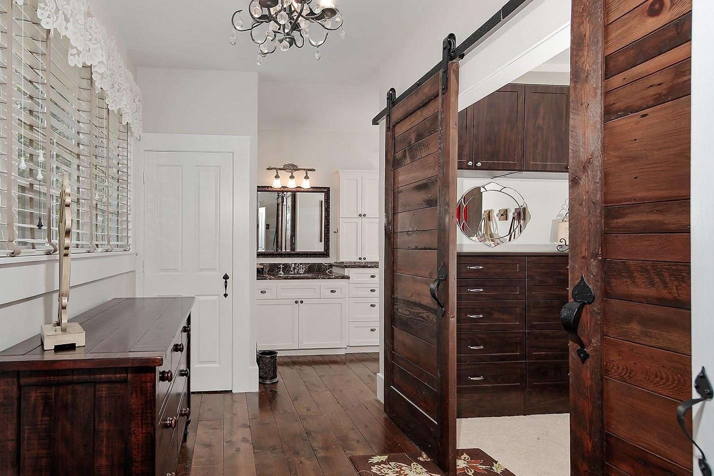 15598 Bedford Lane