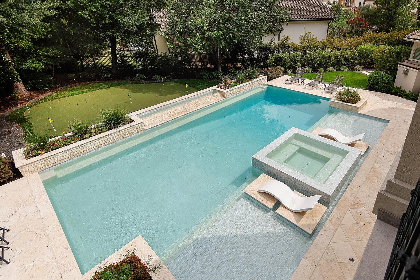 71 N Lamerie Way