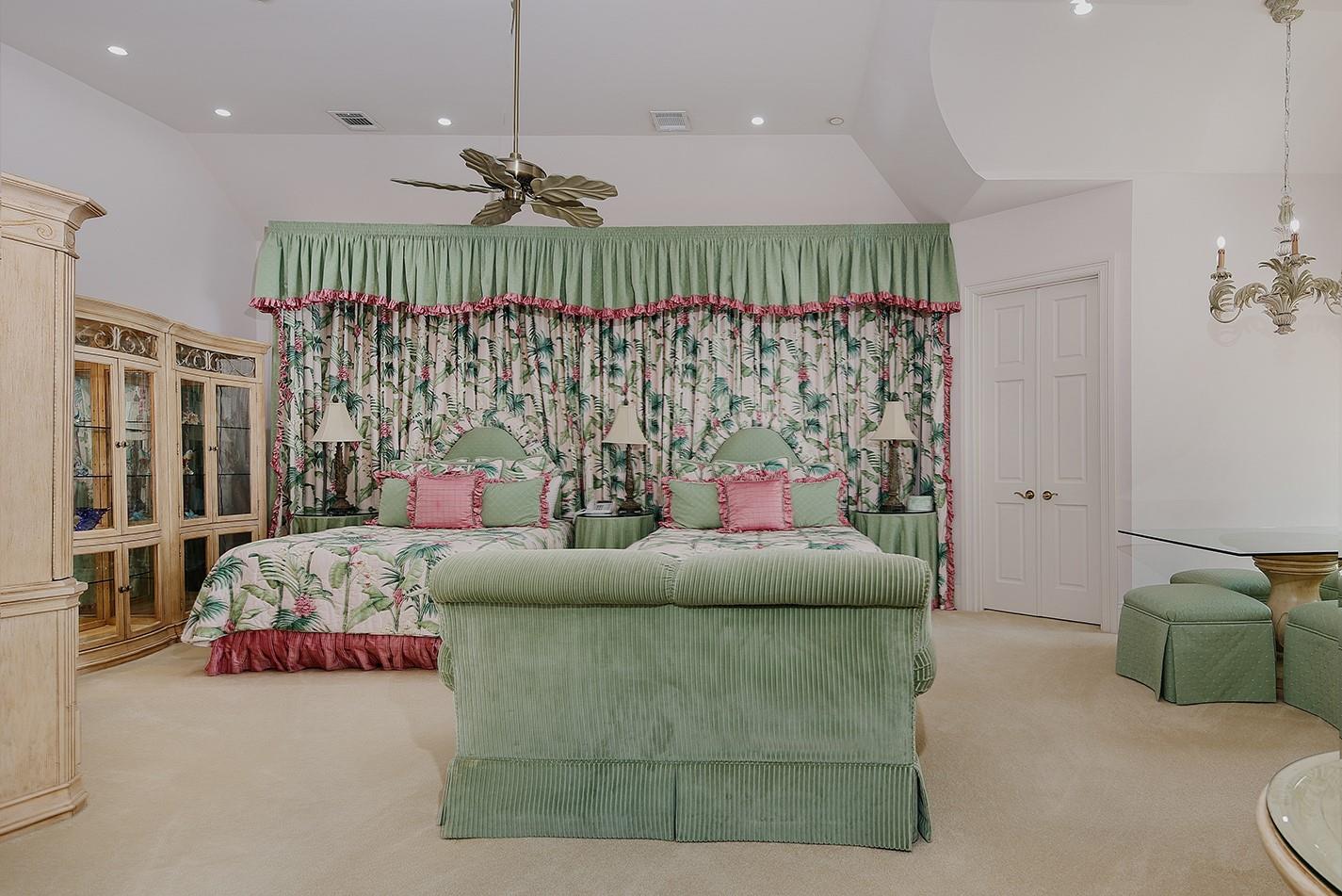 88 W Grand Regency Circle