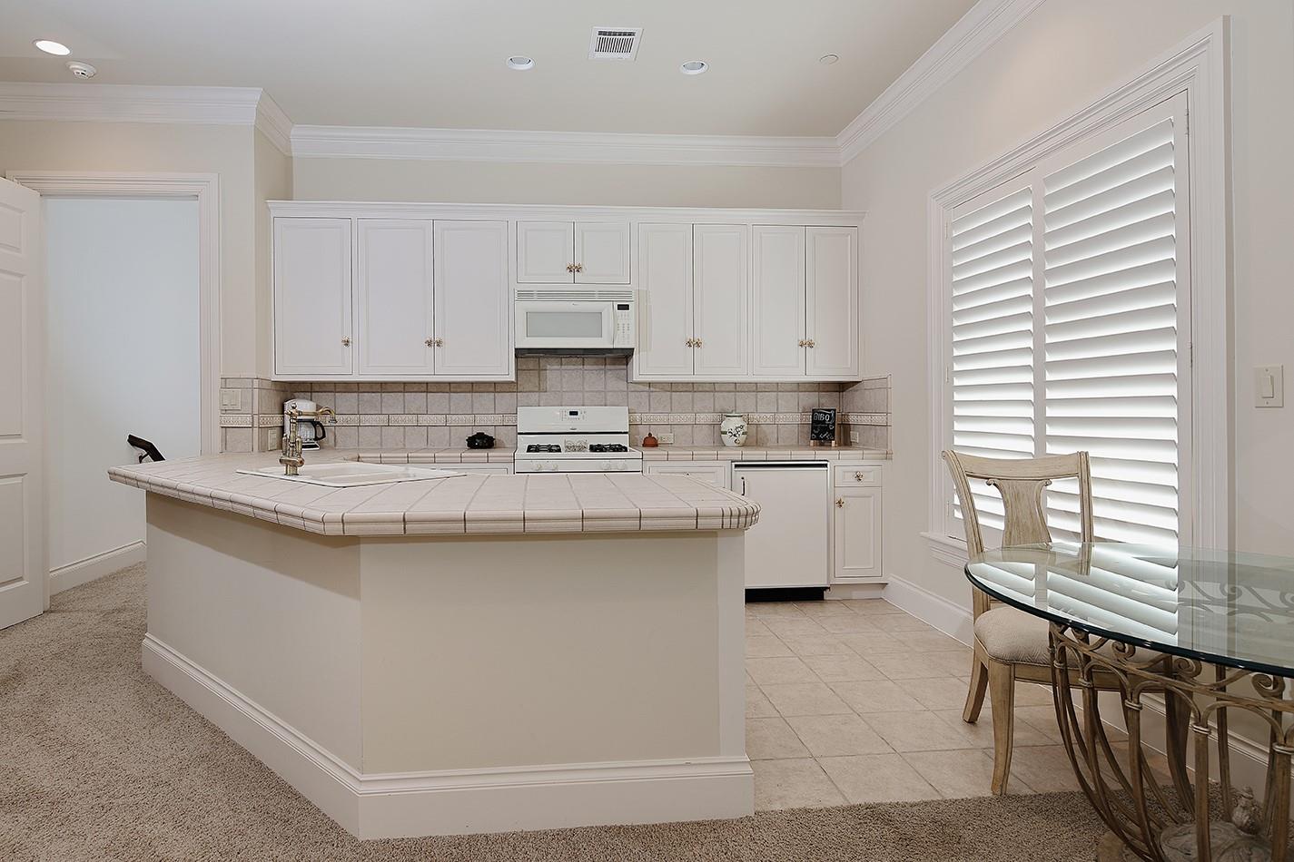 88 W Grand Regency Circle