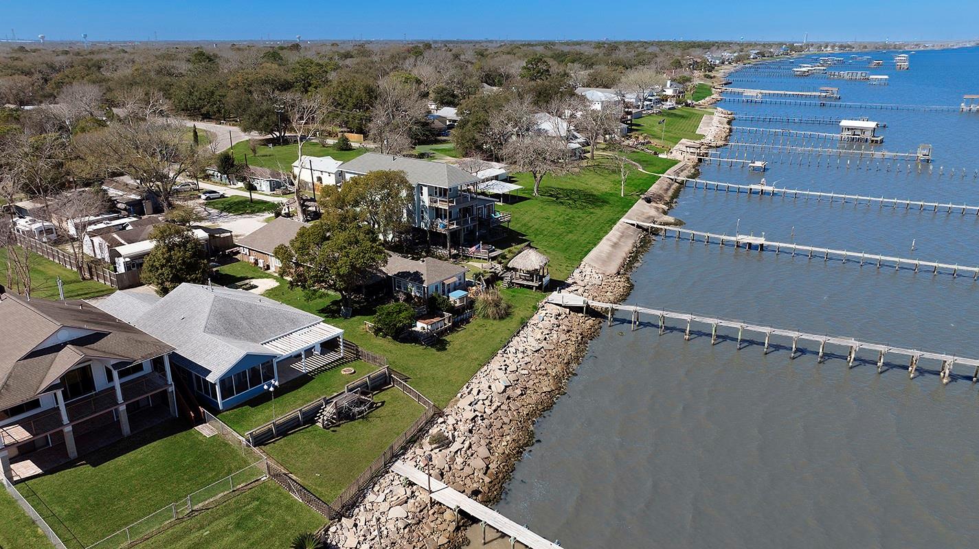 3723 Bayshore Drive