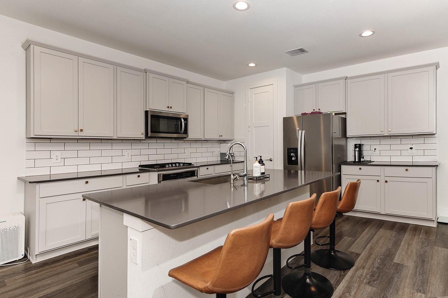 13769 Rising Sun Lane