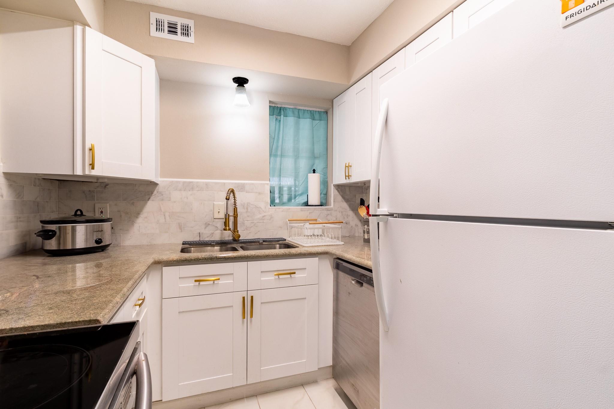 7900 Westheimer Road # 216